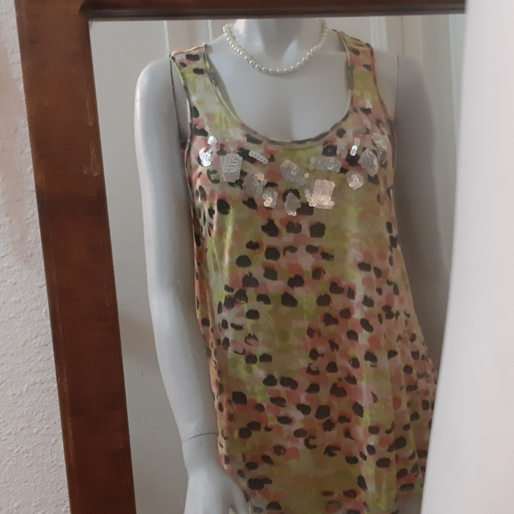 “Simply Vera” Vera Wang, Medium Petite Tank!